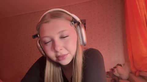 keeleyperugini online show from 04-19-26, 11:31
