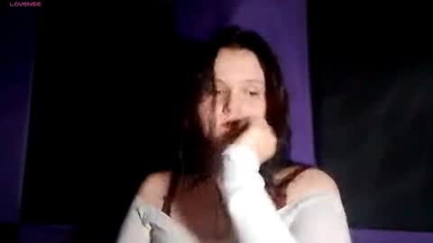 Lora online show from 11-07-25, 02:06