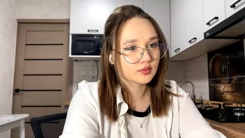 Snapshot of keeshatenn chatting on 03-03-26, 10:21 Velma online show from 03-03-26, 10:21