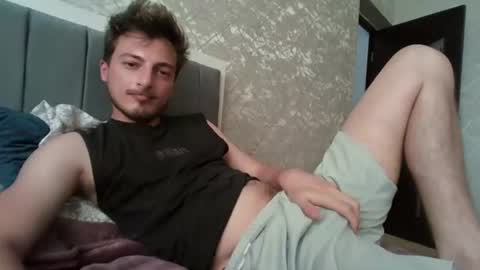 Snapshot of keetherwulf chatting on 06-12-26, 02:16 keetherwulf online show from 06-12-26, 02:16