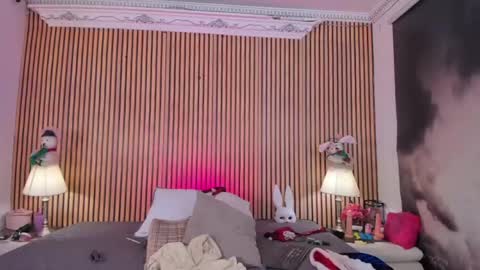 Snapshot of keeyla_stone chatting on 12-21-25, 09:44 keeyla stone online show from 12-21-25, 09:44