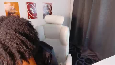 Snapshot of kehlannis_ chatting on 06-21-26, 03:53 Kehlannis online show from 06-21-26, 03:53