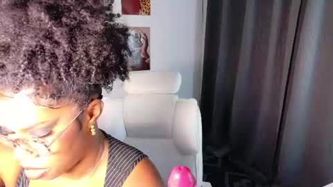 Snapshot of kehlannis_ chatting on 07-15-26, 06:46 Kehlannis online show from 07-15-26, 06:46