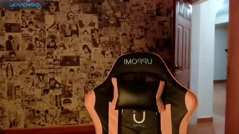 Kimk online show from 01-25-25, 12:38