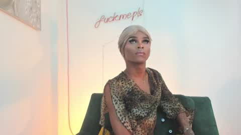 Snapshot of keila_mendoza chatting on 06-21-26, 08:44 Keila online show from 06-21-26, 08:44
