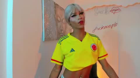 Snapshot of keila_mendoza chatting on 06-28-26, 05:24 Keila online show from 06-28-26, 05:24