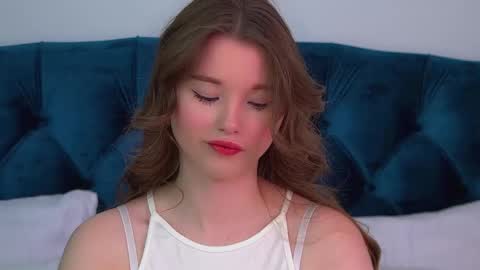 Keira online show from 05-03-26, 06:08