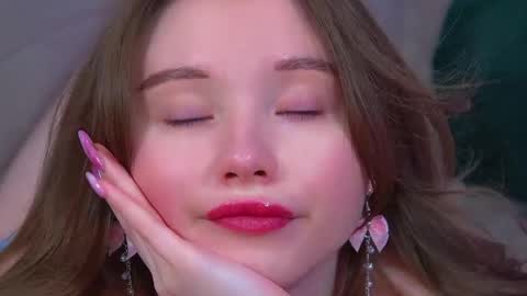Keira online show from 05-19-26, 01:56
