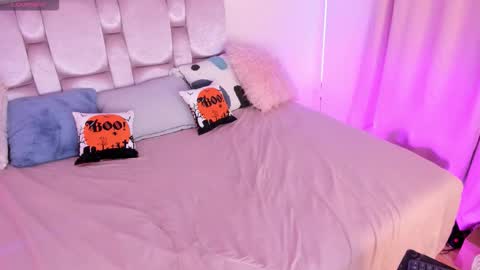 Keisy  online show from 10-10-25, 03:49