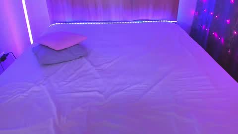 Snapshot of kellefox chatting on 12-15-24, 05:31 Linda online show from 12-15-24, 05:31