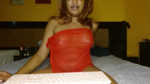 Snapshot of kelliecapri chatting on 10-21-25, 07:14 Kellie online show from 10-21-25, 07:14