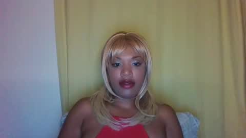 Snapshot of kelliecapri chatting on 02-10-26, 05:00 Kellie online show from 02-10-26, 05:00