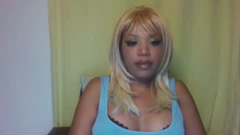 Snapshot of kelliecapri chatting on 02-18-26, 04:41 Kellie online show from 02-18-26, 04:41