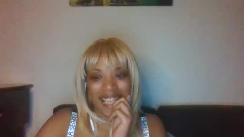 Snapshot of kelliecapri chatting on 03-23-26, 05:00 Kellie online show from 03-23-26, 05:00