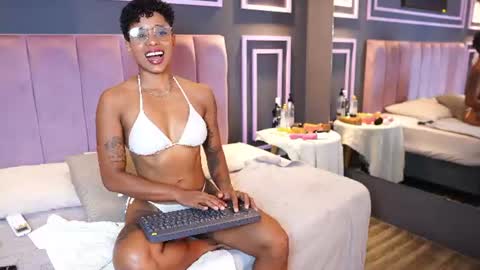 kelly__thomson online show from 06-09-26, 01:01