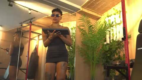 Snapshot of kelly__thomson chatting on 06-26-26, 01:15 kelly__thomson online show from 06-26-26, 01:15
