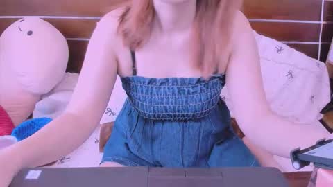 Kelly online show from 04-28-26, 02:49