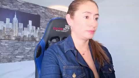 Kelly online show from 05-04-26, 07:21