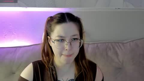 Kelly Mon-Day 12AM-5PM Tue-12AM-5PM Wed-DAY OFF Thu-12AM-5PM Fri-12AM-5PM Sat-12AM-5PM Sun-DAY OFF online show from 05-10-26, 11:54