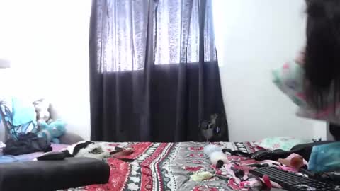 Snapshot of kellyandkataleya chatting on 01-14-26, 01:50 kelly kata Lovense is on PVT ALWAYS OPEN online show from 01-14-26, 01:50