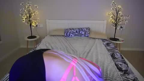 Snapshot of kellybabbe chatting on 10-10-25, 07:18 Kelly online show from 10-10-25, 07:18