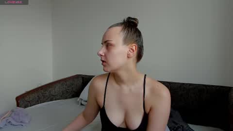 Snapshot of kellycartie chatting on 06-23-26, 02:48 Im Kelly online show from 06-23-26, 02:48
