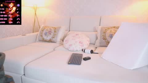 vanessa online show from 04-28-26, 05:56