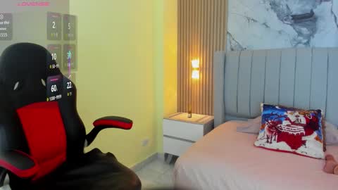 KELLY online show from 12-04-25, 01:04