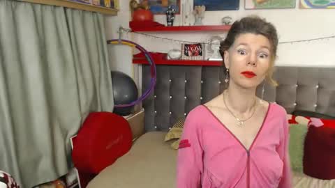 kelly online show from 11-06-25, 06:42