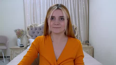 Snapshot of kellystoneys chatting on 01-24-25, 01:25 Kelly Stoneys online show from 01-24-25, 01:25