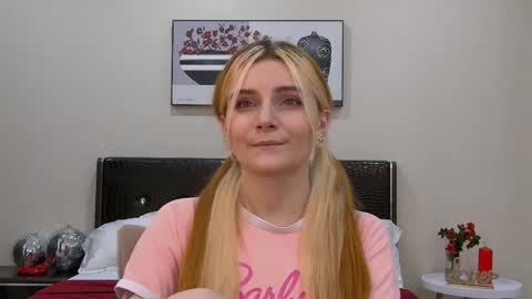 Snapshot of kellystoneys chatting on 01-26-25, 11:39 Kelly Stoneys online show from 01-26-25, 11:39