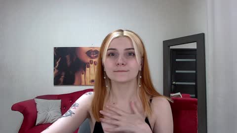 Snapshot of kellystoneys chatting on 02-05-25, 06:04 Kelly Stoneys online show from 02-05-25, 06:04