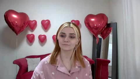 Snapshot of kellystoneys chatting on 02-10-25, 12:08 Kelly Stoneys online show from 02-10-25, 12:08