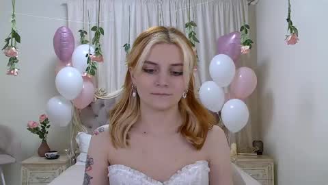 Snapshot of kellystoneys chatting on 02-14-25, 06:34 Kelly Stoneys online show from 02-14-25, 06:34