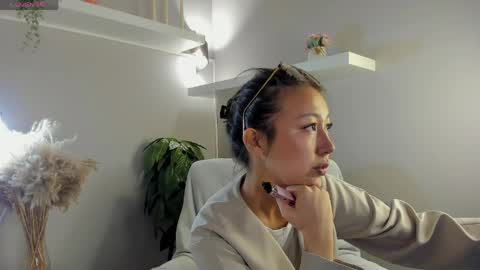 Snapshot of kellyy_bern chatting on 05-04-26, 01:01 kellyy_bern online show from 05-04-26, 01:01