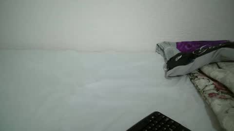 Snapshot of kelsy_01 chatting on 03-08-26, 02:21 kelsy online show from 03-08-26, 02:21