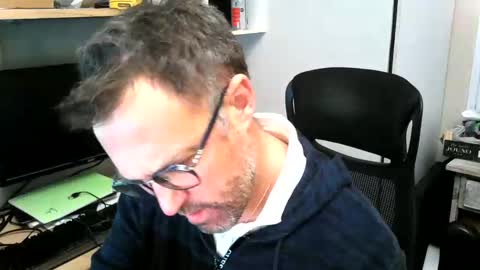 Snapshot of kelvin06133 chatting on 12-03-24, 09:34 kelvin06133 online show from 12-03-24, 09:34