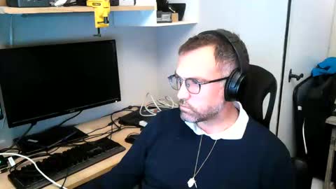 Snapshot of kelvin06133 chatting on 12-21-24, 01:15 kelvin06133 online show from 12-21-24, 01:15