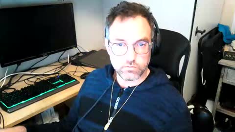 Snapshot of kelvin06133 chatting on 01-12-25, 09:51 kelvin06133 online show from 01-12-25, 09:51