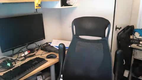 Snapshot of kelvin06133 chatting on 02-05-25, 09:40 kelvin06133 online show from 02-05-25, 09:40