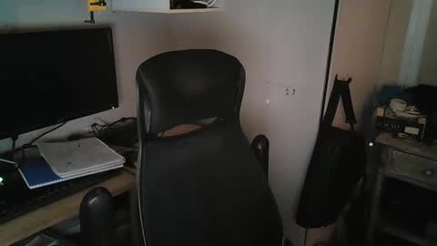 Snapshot of kelvin06133 chatting on 02-09-25, 06:26 kelvin06133 online show from 02-09-25, 06:26