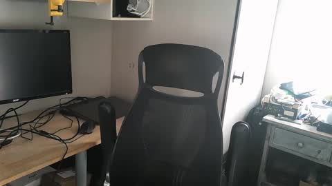 Snapshot of kelvin06133 chatting on 02-13-25, 10:44 kelvin06133 online show from 02-13-25, 10:44