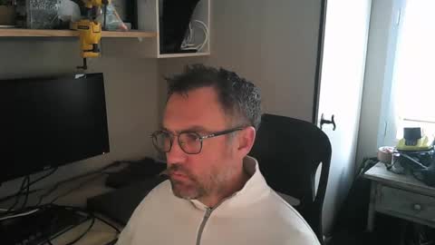 Snapshot of kelvin06133 chatting on 03-07-25, 01:40 kelvin06133 online show from 03-07-25, 01:40