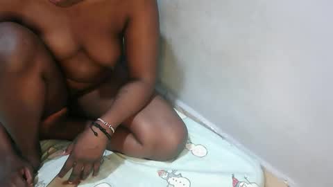 kem2000400282 online show from 04-13-26, 02:50