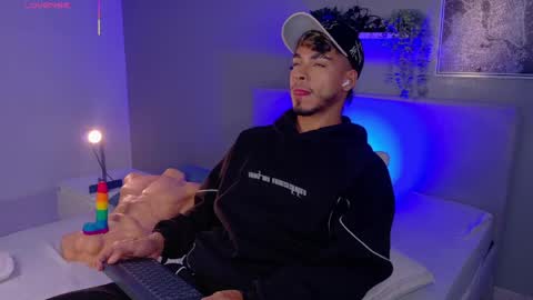   online show from 06-02-26, 09:22