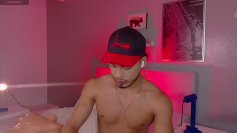   online show from 06-12-26, 10:03