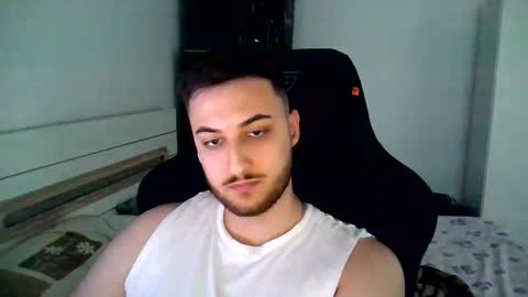Snapshot of kenan_10 chatting on 05-31-26, 04:25 kenan online show from 05-31-26, 04:25