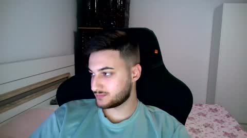 Snapshot of kenan_10 chatting on 06-16-26, 10:12 kenan online show from 06-16-26, 10:12