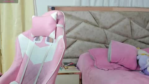 Snapshot of kendal_hot1 chatting on 10-17-25, 02:52 Aleja3 online show from 10-17-25, 02:52