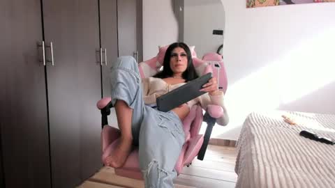 Snapshot of kendal_hot1 chatting on 06-23-26, 09:24 Aleja3 online show from 06-23-26, 09:24
